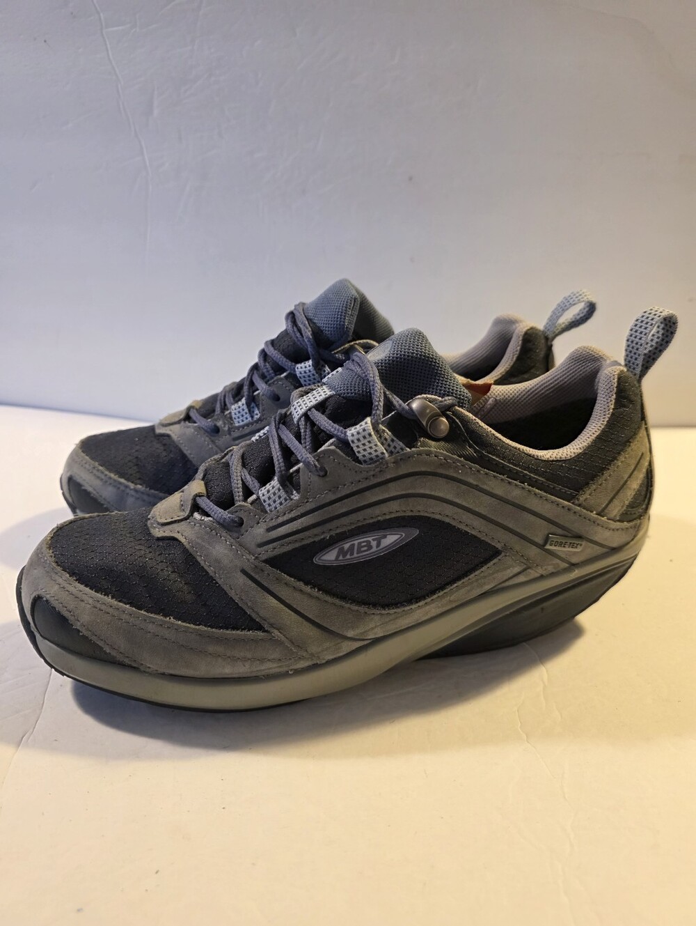 MBT Gore-Tex Physiological Footwear Walking Shoes Women’s US 8-8.5 /